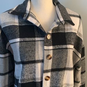 Shacket, black and white plaid